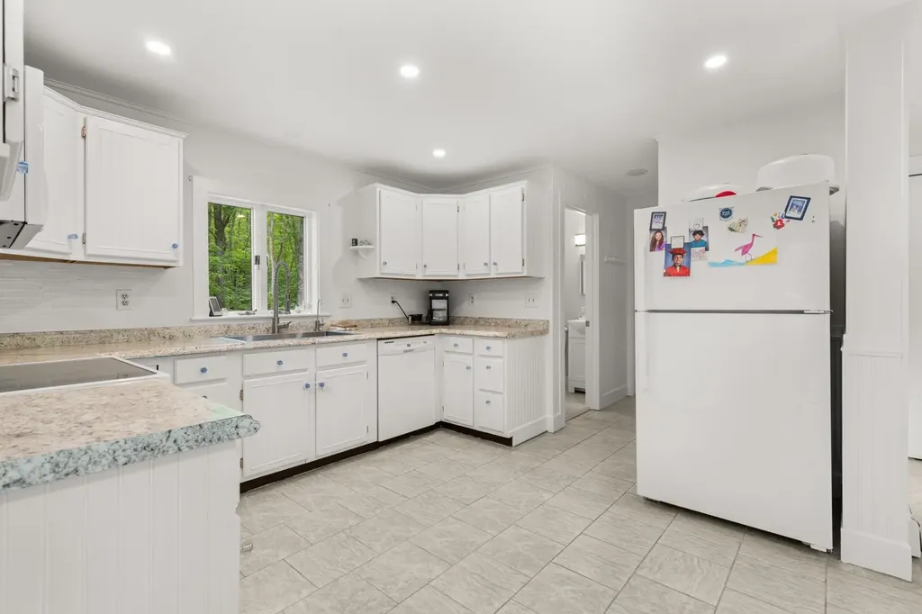 31 Riverside Farm Drive Lee NH 03861