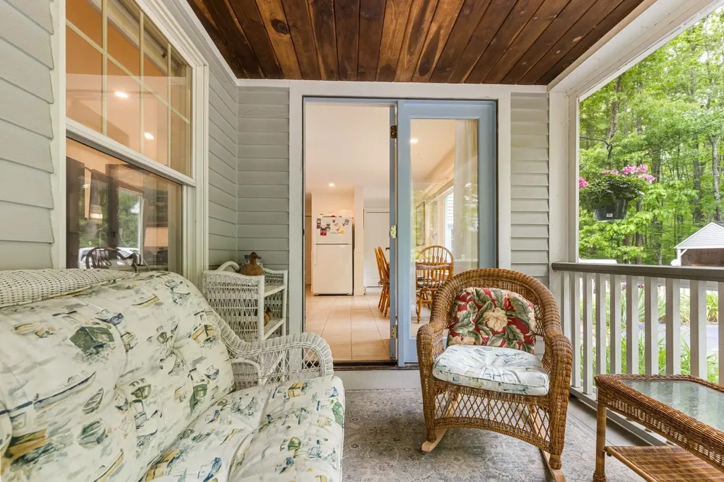 31 Riverside Farm Drive Lee NH 03861