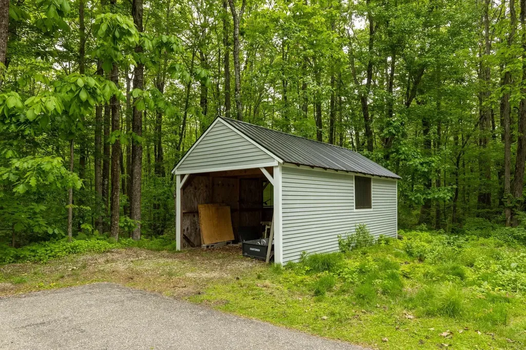 31 Riverside Farm Drive Lee NH 03861