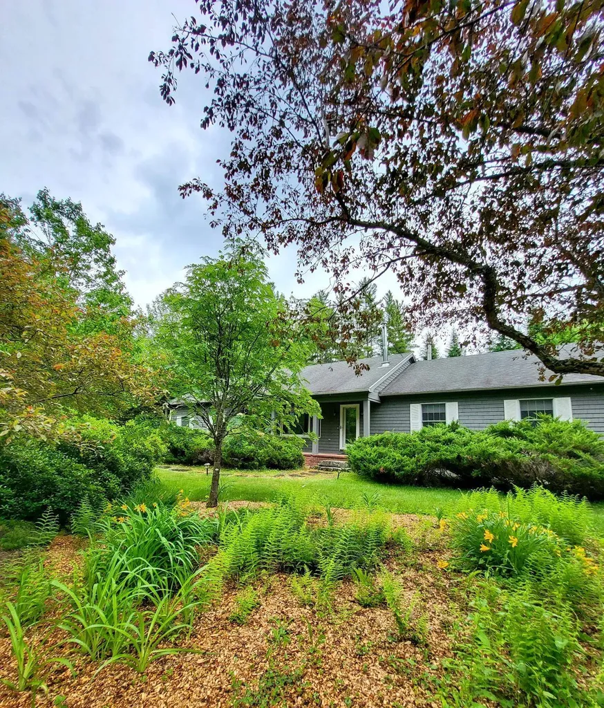 1470 Easton Valley Road Easton NH 03580