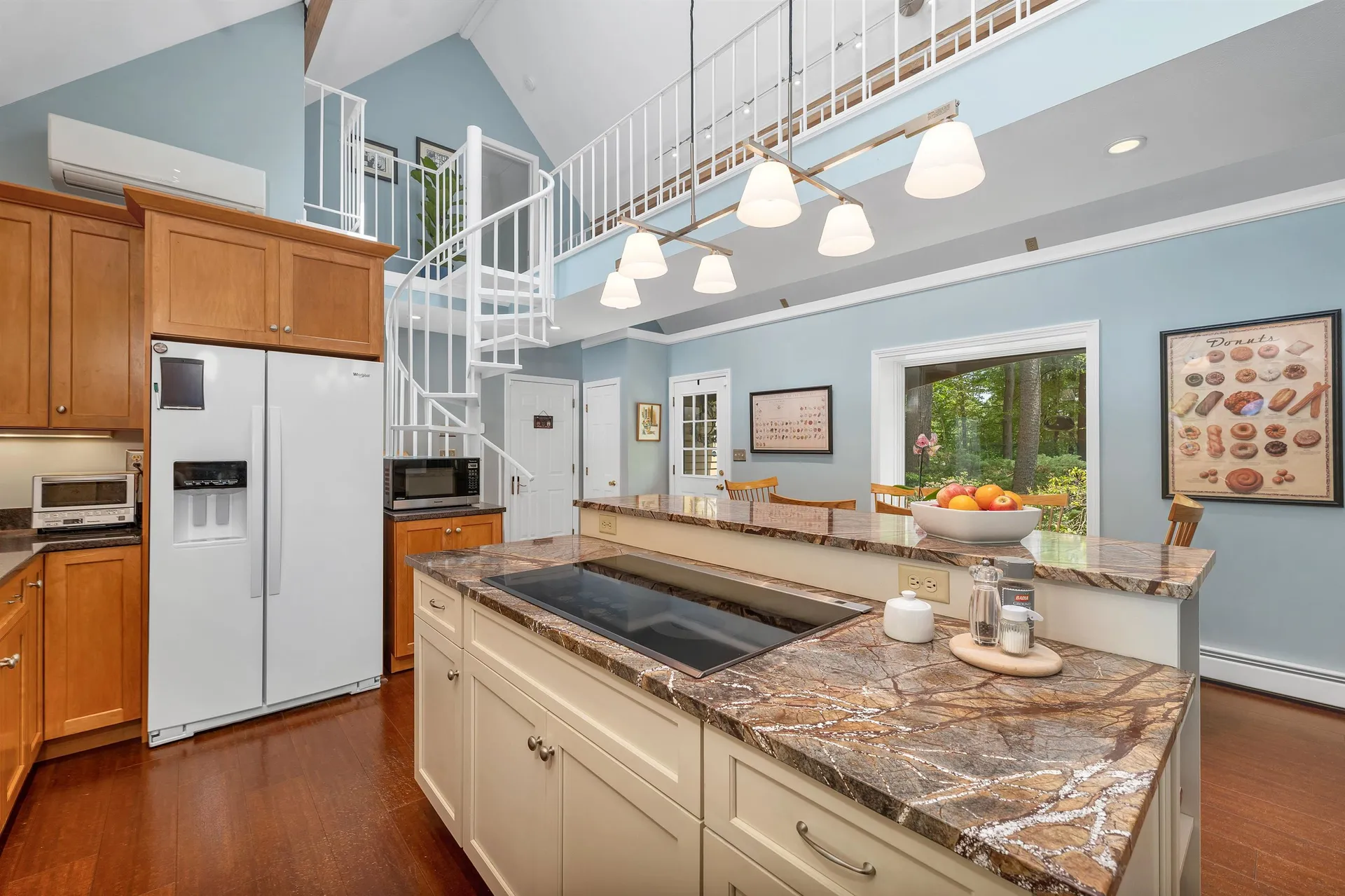 32 Holton Circle Londonderry NH 03053