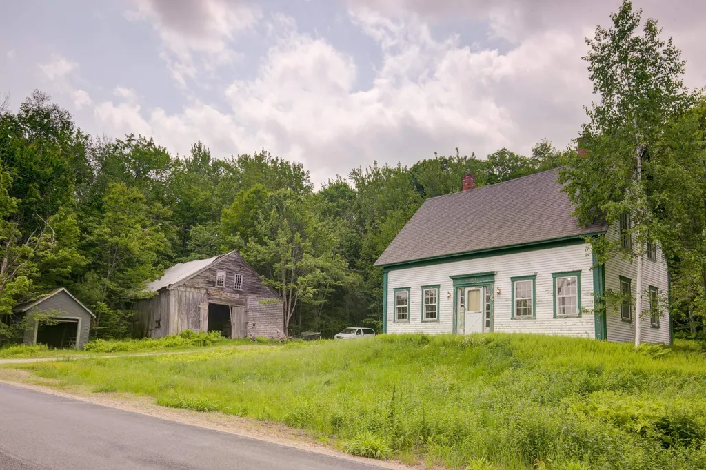 1031 Washington Hill Road Tamworth NH 03886
