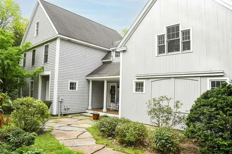 2 Parker Farm Lane Amherst NH 03031