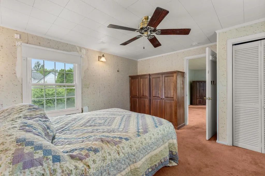 18 Elliot Park Dover NH 03802