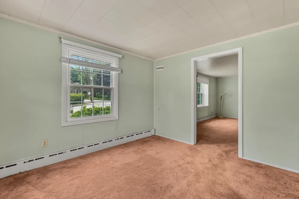18 Elliot Park Dover NH 03802