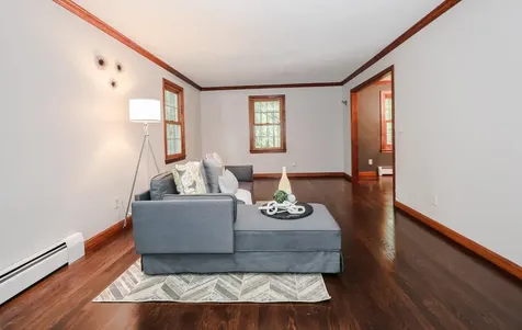 36 Old Farm Road Bedford NH 03110