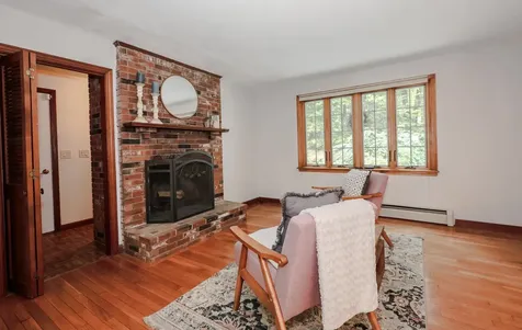 36 Old Farm Road Bedford NH 03110