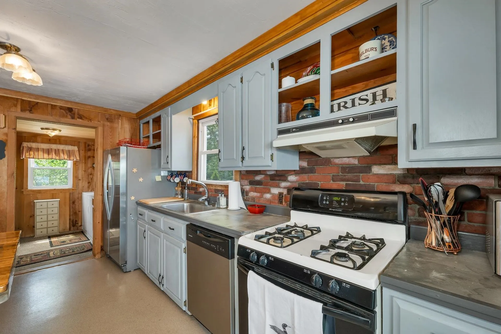 596 Endicott Street Laconia NH 03246