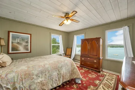 596 Endicott Street Laconia NH 03246