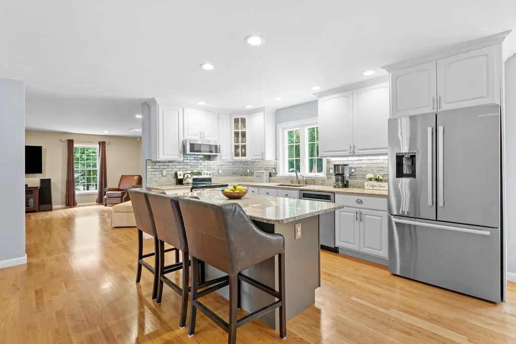 7 Wesley Lane Salem NH 03079