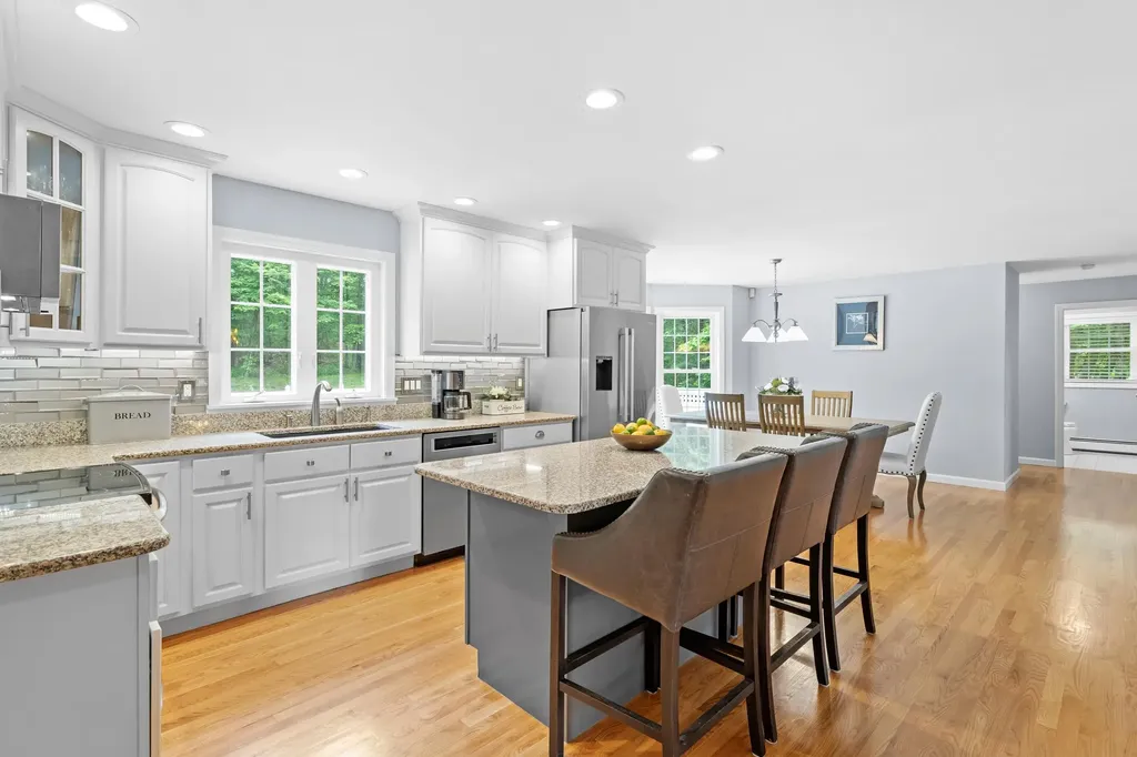 7 Wesley Lane Salem NH 03079