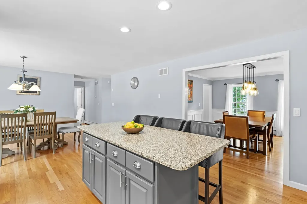 7 Wesley Lane Salem NH 03079