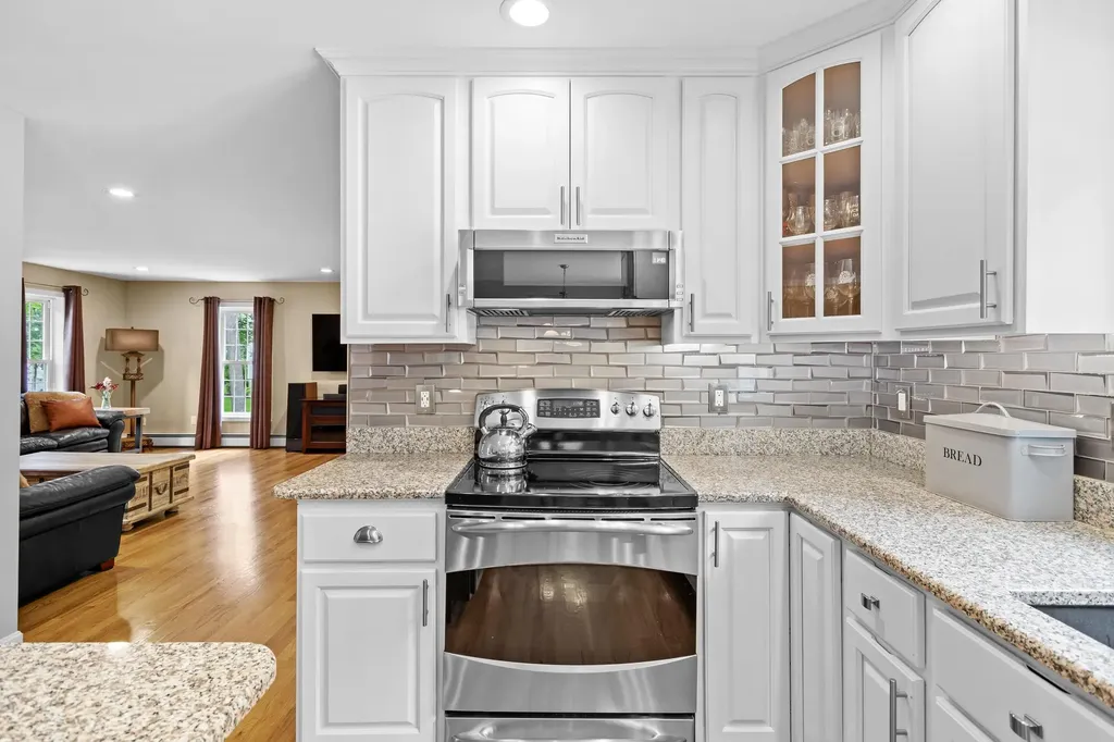 7 Wesley Lane Salem NH 03079