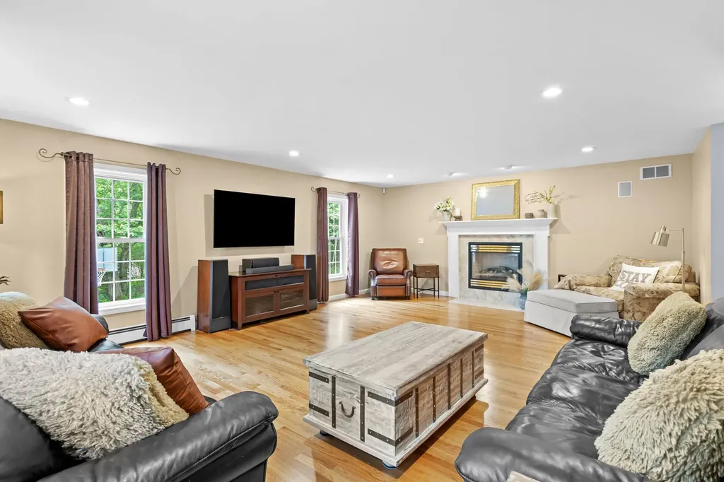 7 Wesley Lane Salem NH 03079