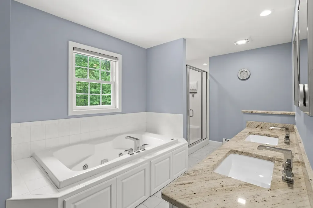 7 Wesley Lane Salem NH 03079