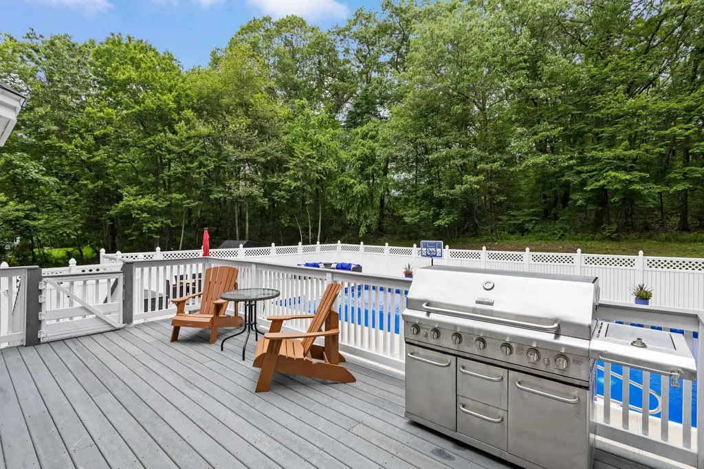 7 Wesley Lane Salem NH 03079