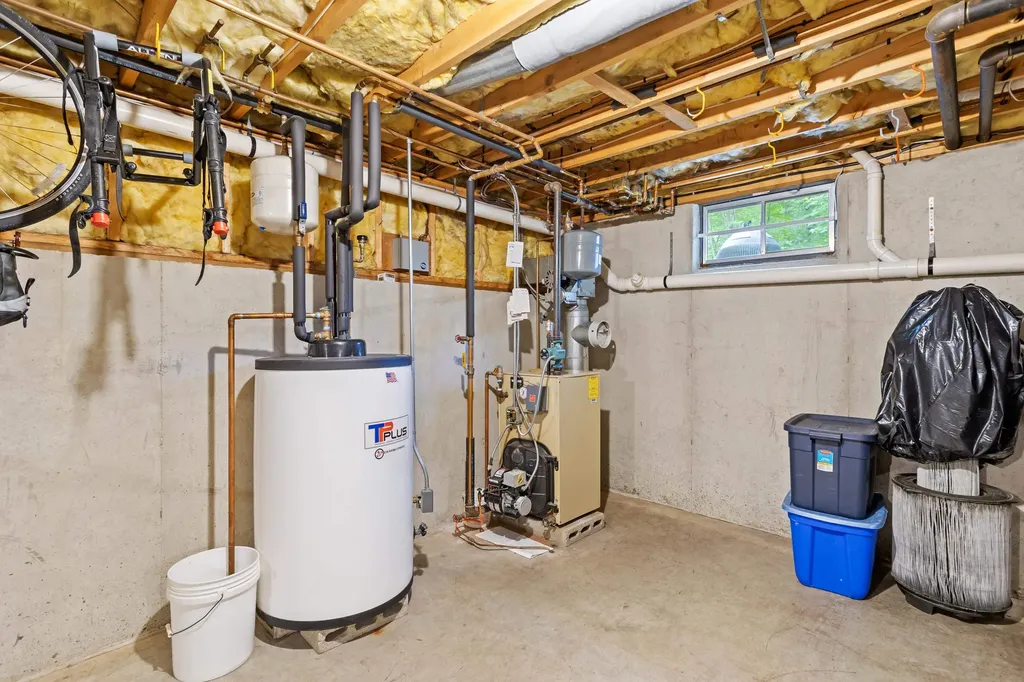 7 Wesley Lane Salem NH 03079