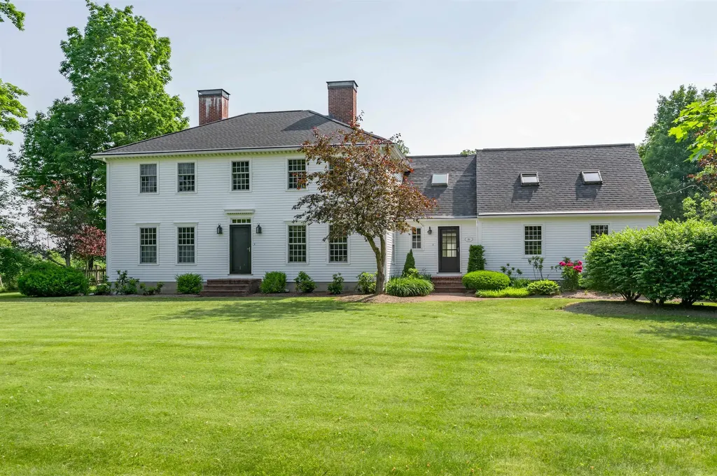 16 Depot Road Hollis NH 03049