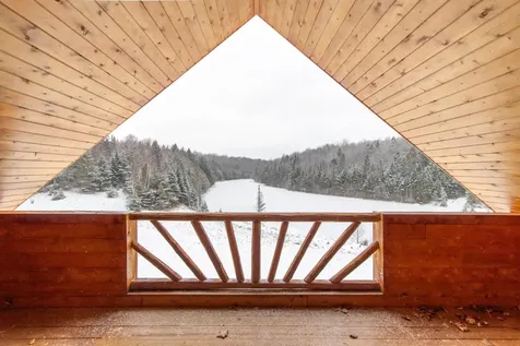 -- Baird Road Barton VT 05822