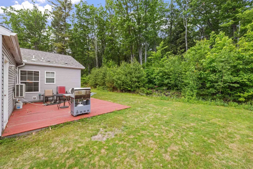 10 Dynamic View Drive Franklin NH 03235