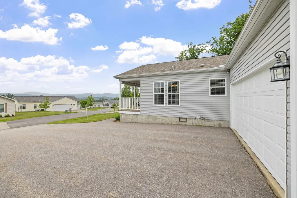 10 Dynamic View Drive Franklin NH 03235