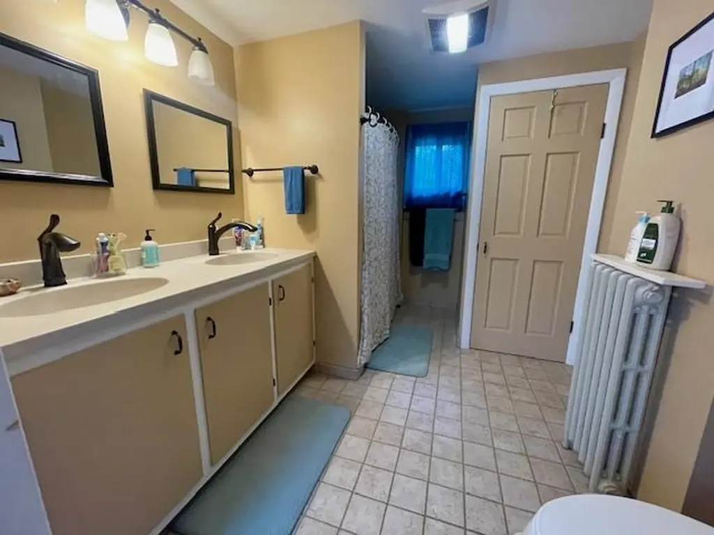 11 Alpine Street Gorham NH 03581