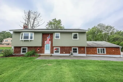 15 Pine Street Hooksett NH 03106