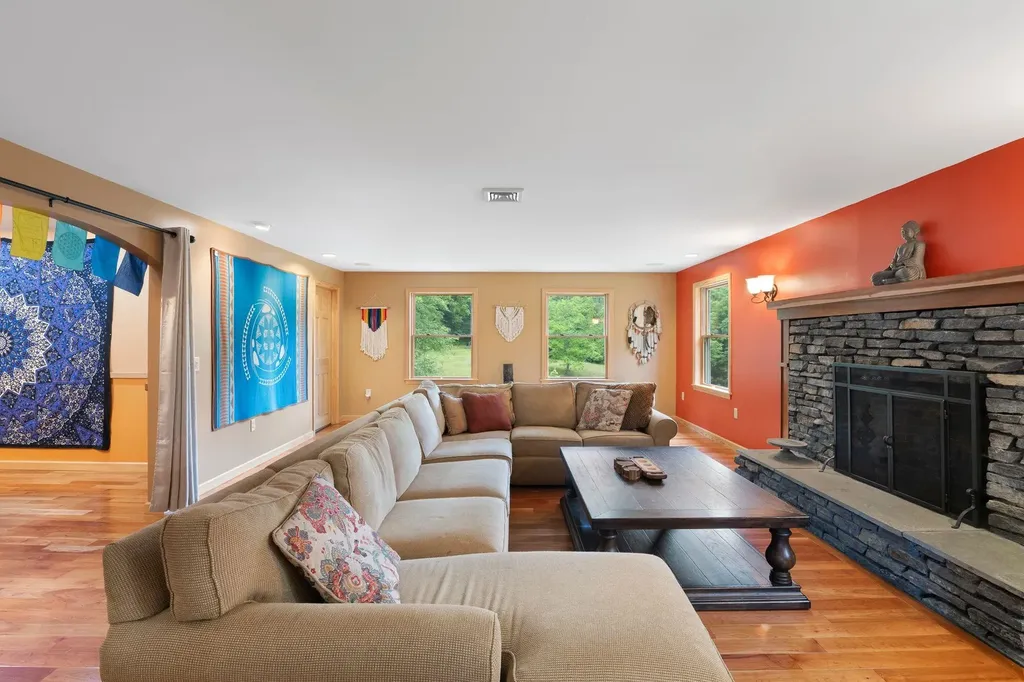 925 Hinesburg Road Brattleboro VT 05301