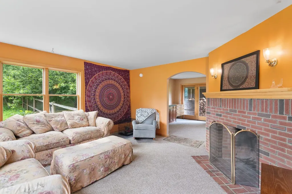 925 Hinesburg Road Brattleboro VT 05301