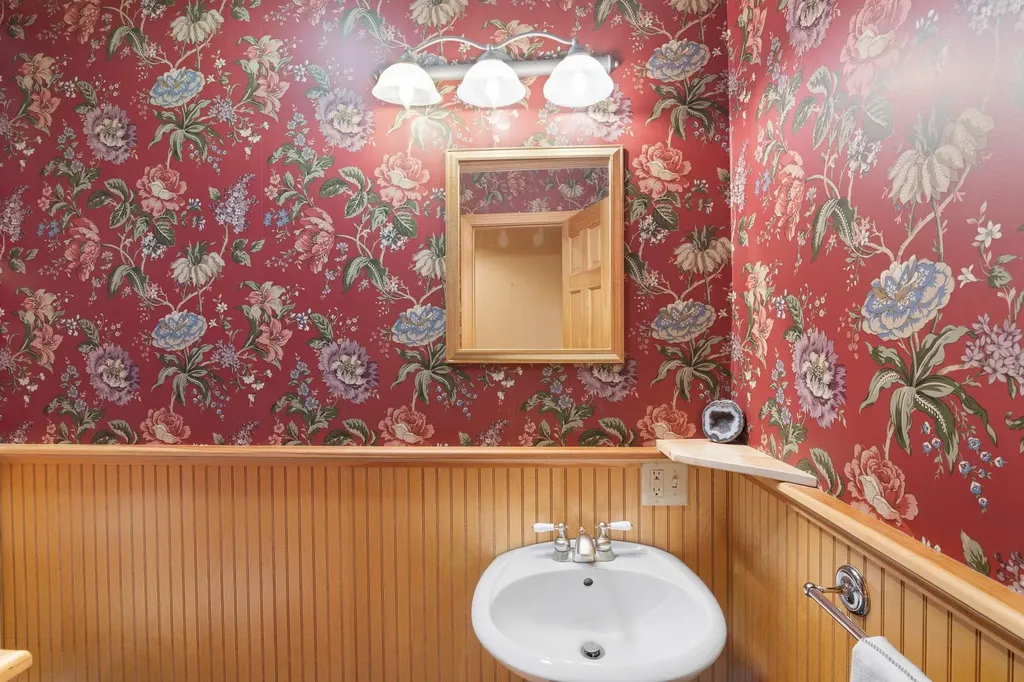 925 Hinesburg Road Brattleboro VT 05301