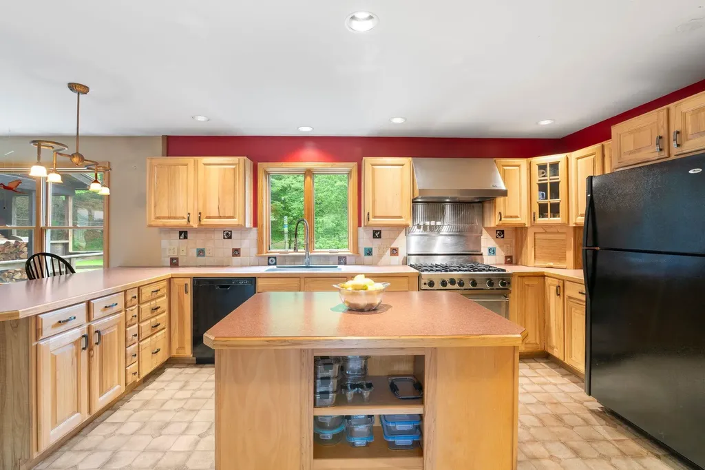 925 Hinesburg Road Brattleboro VT 05301