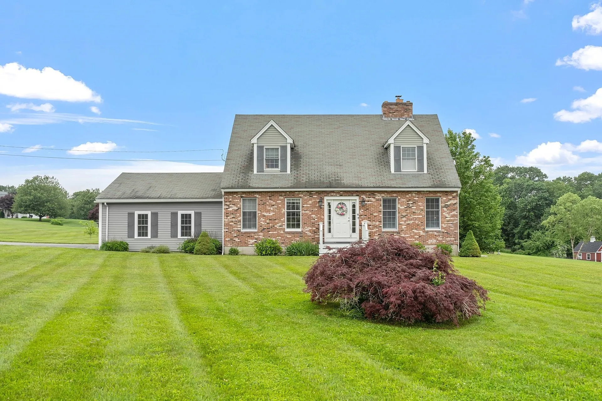 10 Jeremy Hill Road Pelham NH 03076-2107