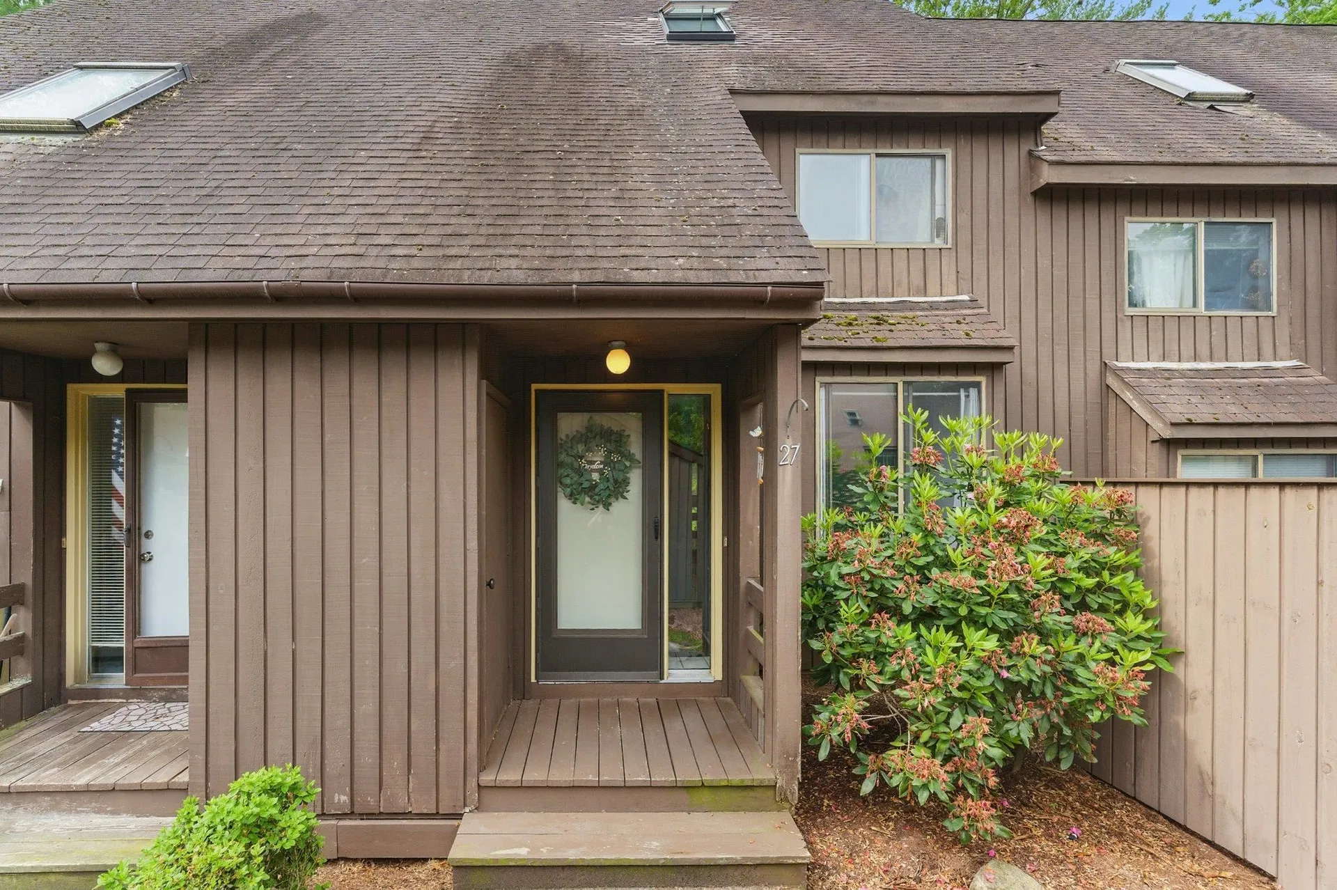 27 Silverton Drive Nashua NH 03062