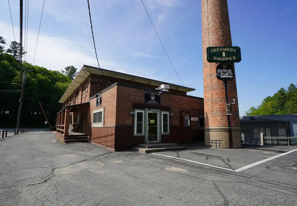 1216 Railroad Street St. Johnsbury VT 05819