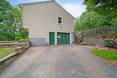 23 Winter Street Goffstown NH 03045