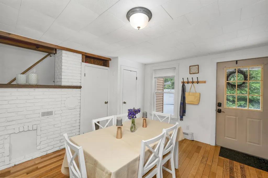 3 Broadway Street Rochester NH 03868