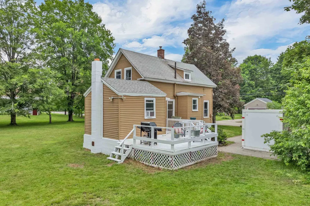 3 Broadway Street Rochester NH 03868
