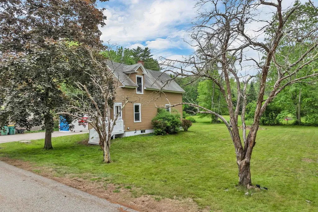 3 Broadway Street Rochester NH 03868