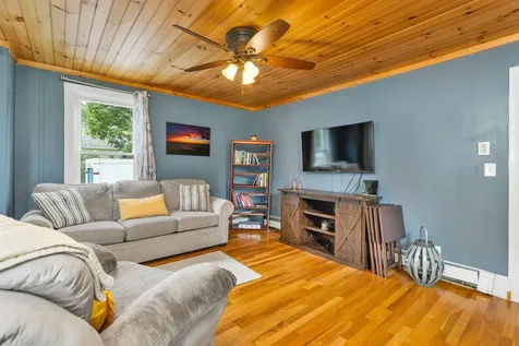 3 Broadway Street Rochester NH 03868