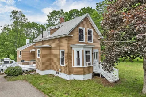 3 Broadway Street Rochester NH 03868