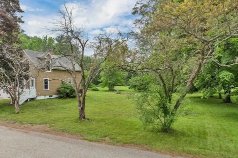 3 Broadway Street Rochester NH 03868