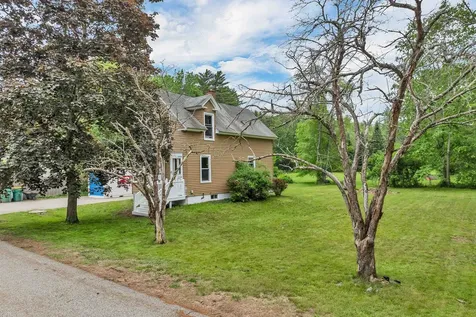 3 Broadway Street Rochester NH 03868