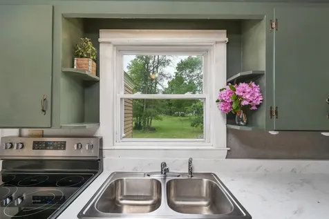 3 Broadway Street Rochester NH 03868