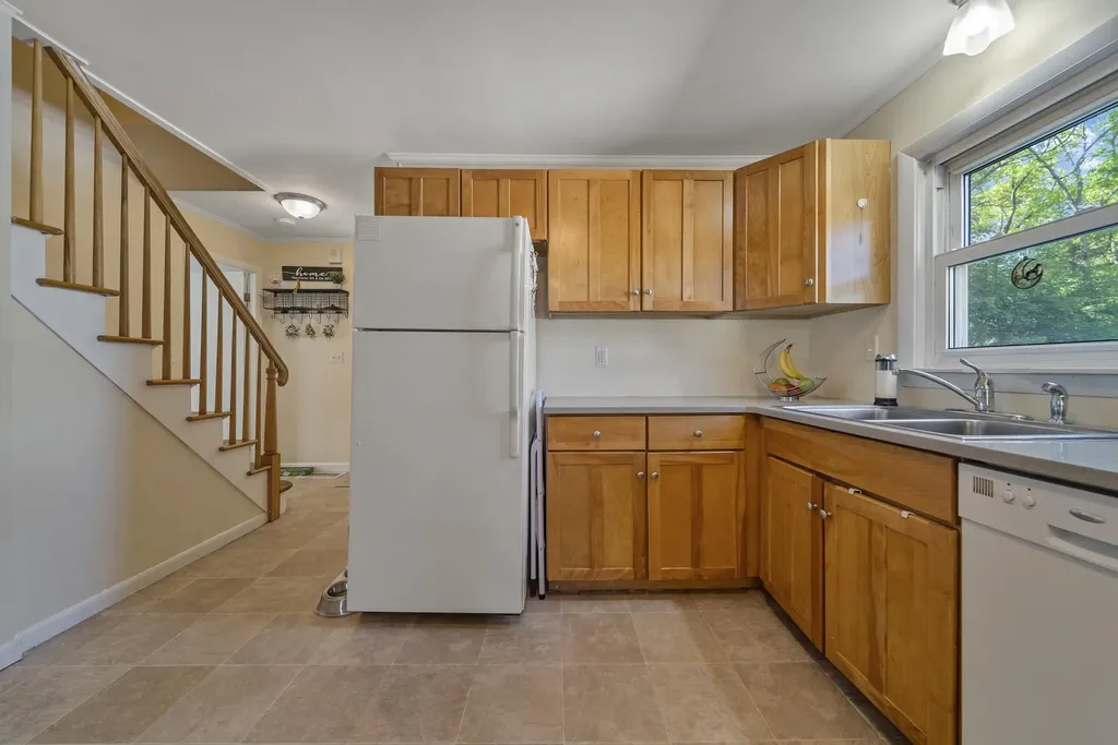 167 Seames Drive Manchester NH 03103
