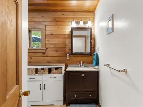 1716 Us Route 2 Moretown VT 05676