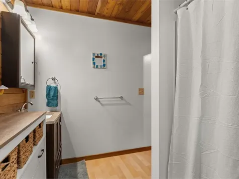 1716 Us Route 2 Moretown VT 05676