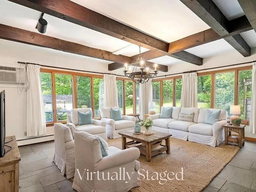 2 Little Hook Road Lee NH 03861