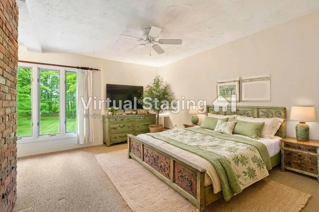 2 Little Hook Road Lee NH 03861