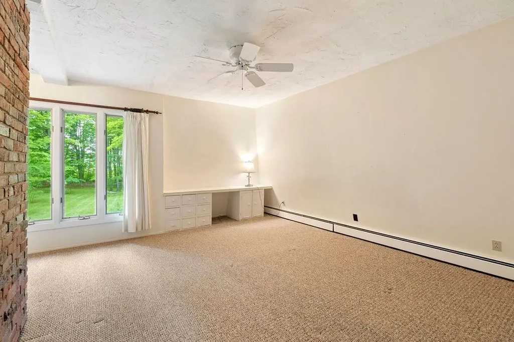 2 Little Hook Road Lee NH 03861