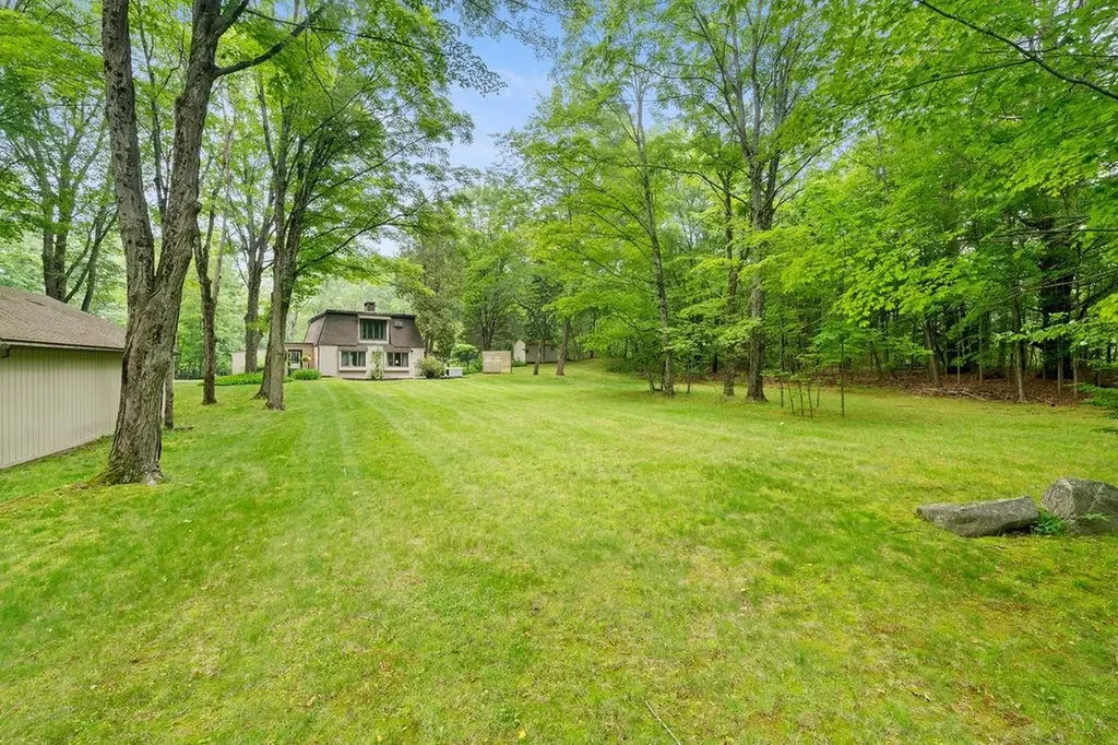 2 Little Hook Road Lee NH 03861